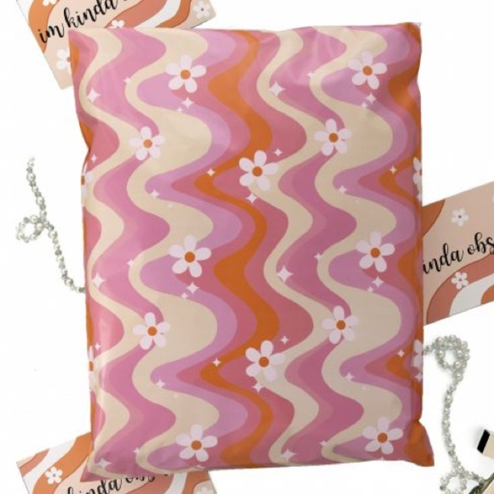 Wavy Daisy Poly Mailers 12x15.5 Pack of 25 - Picture 2 of 5